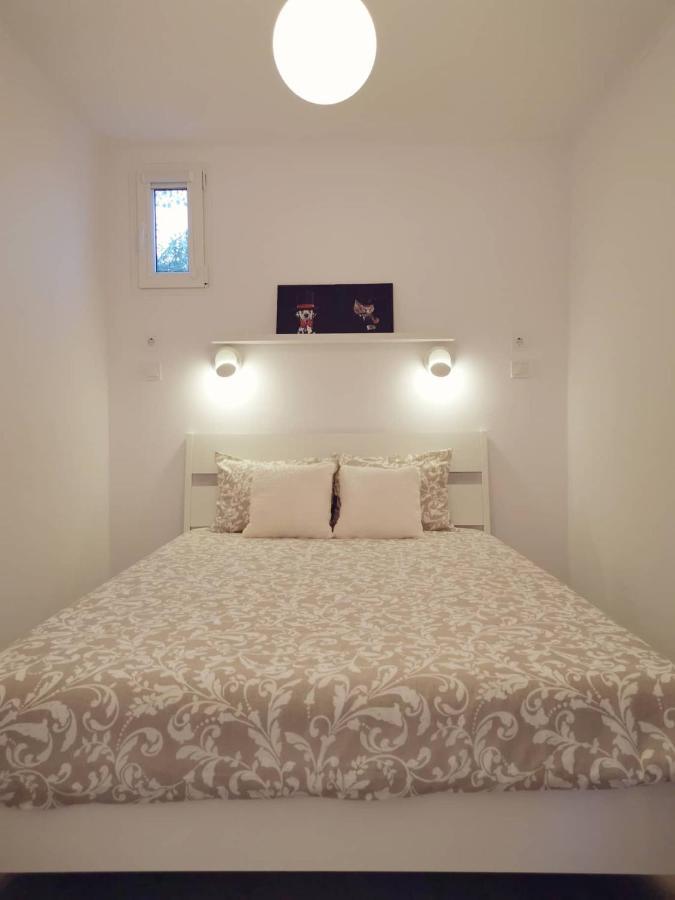 Small House With Private Park And Yard Terrugem المظهر الخارجي الصورة