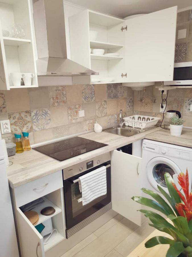 Small House With Private Park And Yard Terrugem المظهر الخارجي الصورة