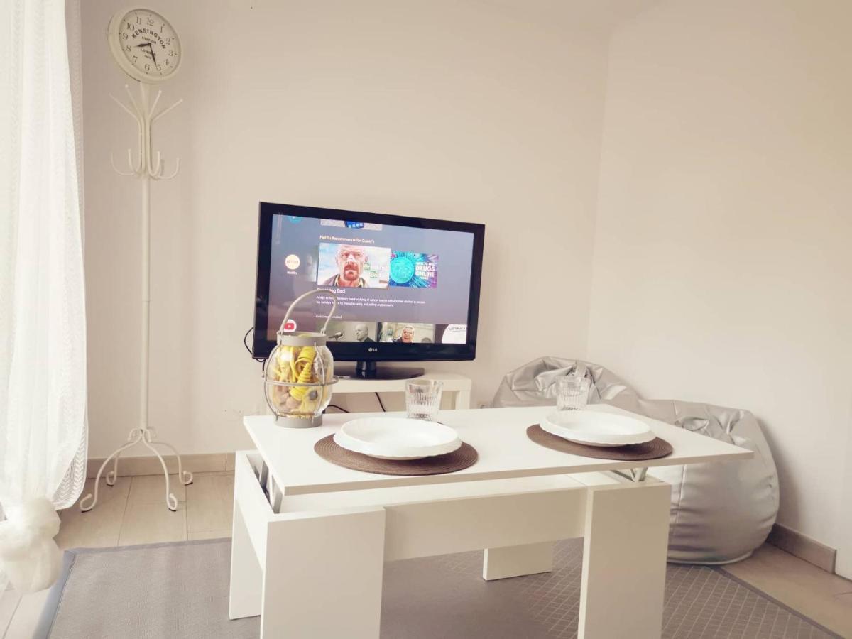 Small House With Private Park And Yard Terrugem المظهر الخارجي الصورة